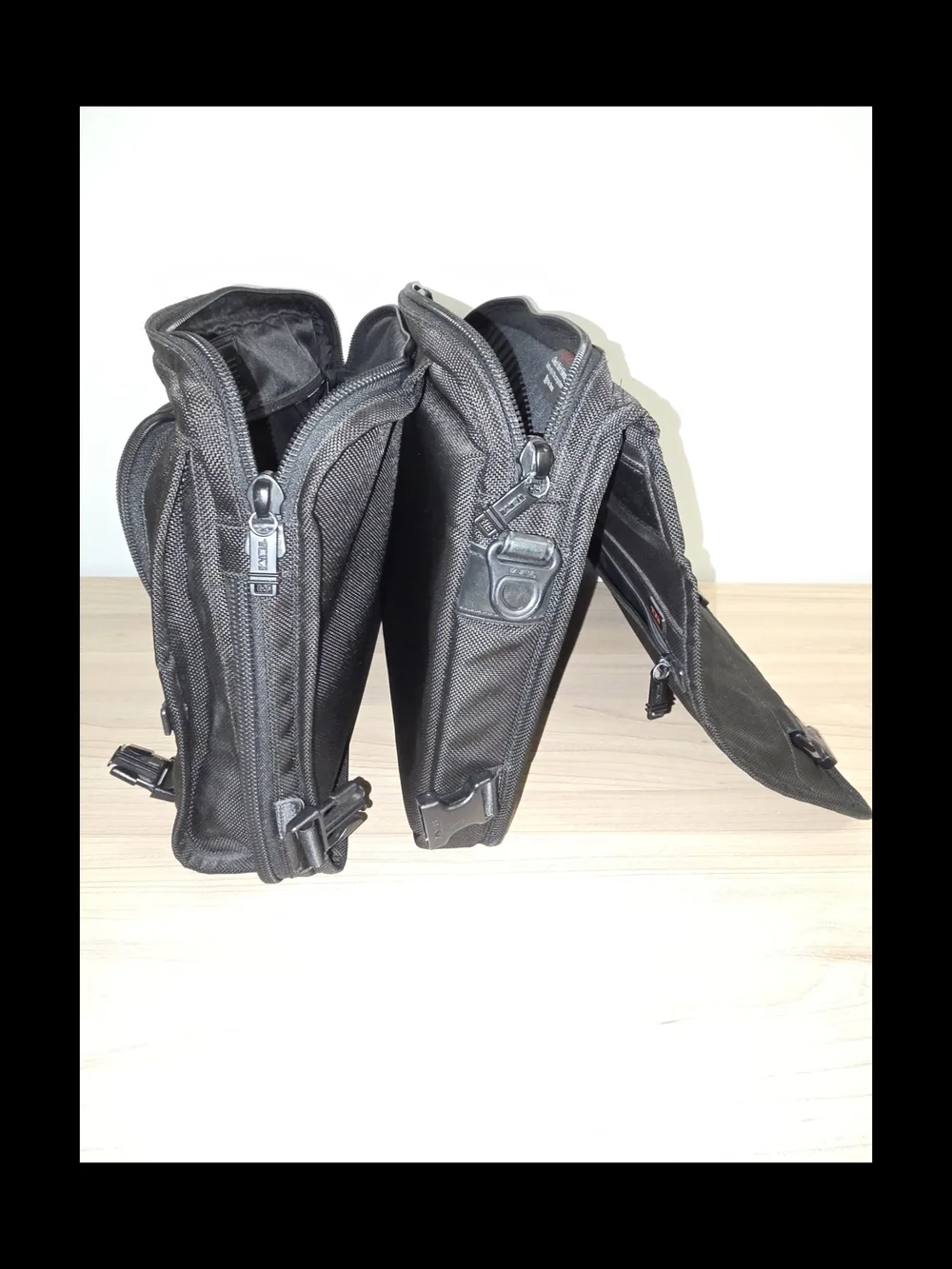 Tumi Black Men's Briefcase Laptop Bag with Leather Accents